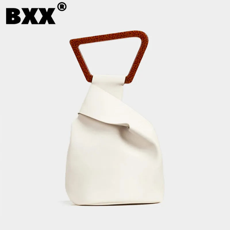 Bucket Bag .Tendência Bolsas Verão 2023/24  ESGOTADA